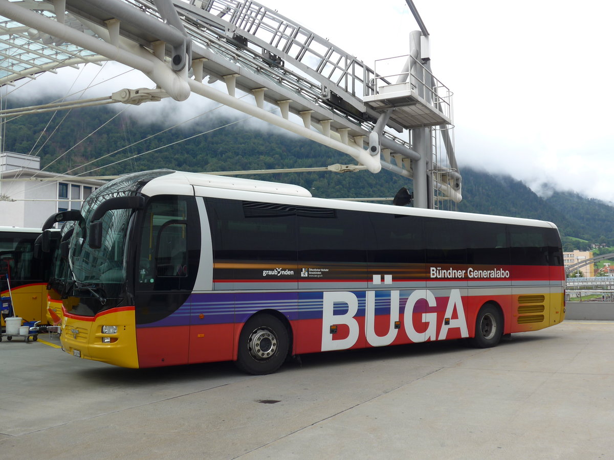 (174'125) - PostAuto Graubnden - GR 162'990 - MAN am 21. August 2016 in Chur, Postautostation