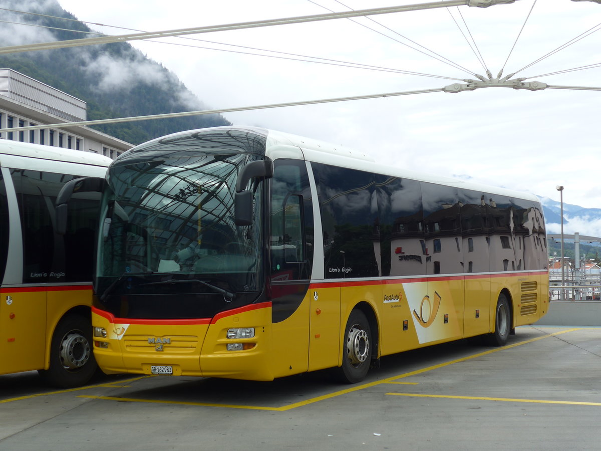 (174'137) - PostAuto Graubnden - GR 162'983 - MAN am 21. August 2016 in Chur, Postautostation