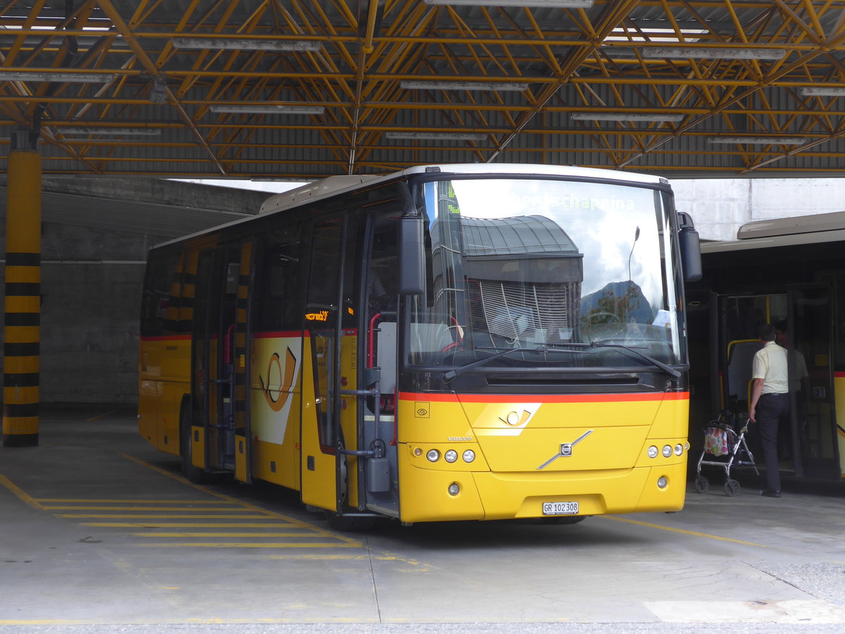 (174'263) - PostAuto Graubnden - GR 102'308 - Volvo am 21. August 2016 in Thusis, Postautostation