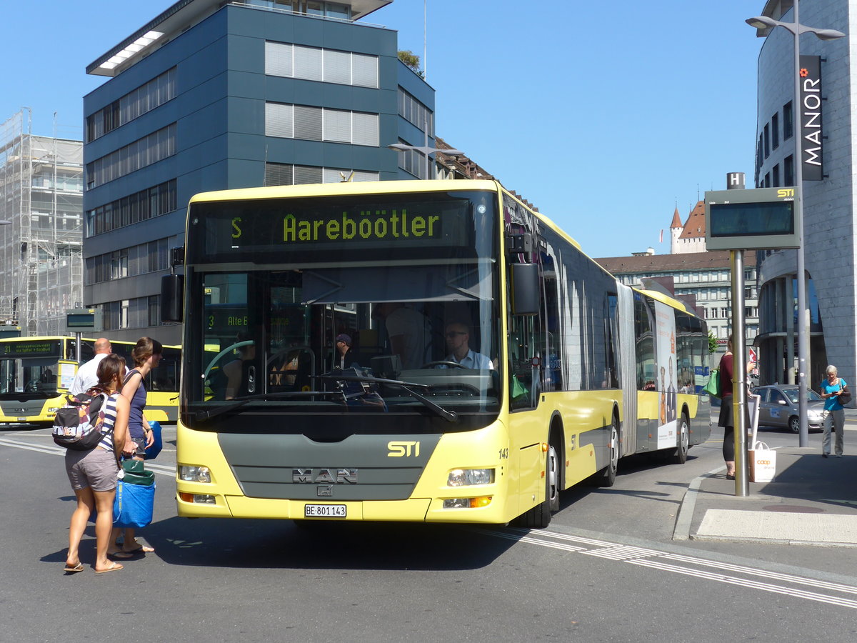 (174'408) - STI Thun - Nr. 143/BE 801'143 - MAN am 28. August 2016 beim Bahnhof Thun