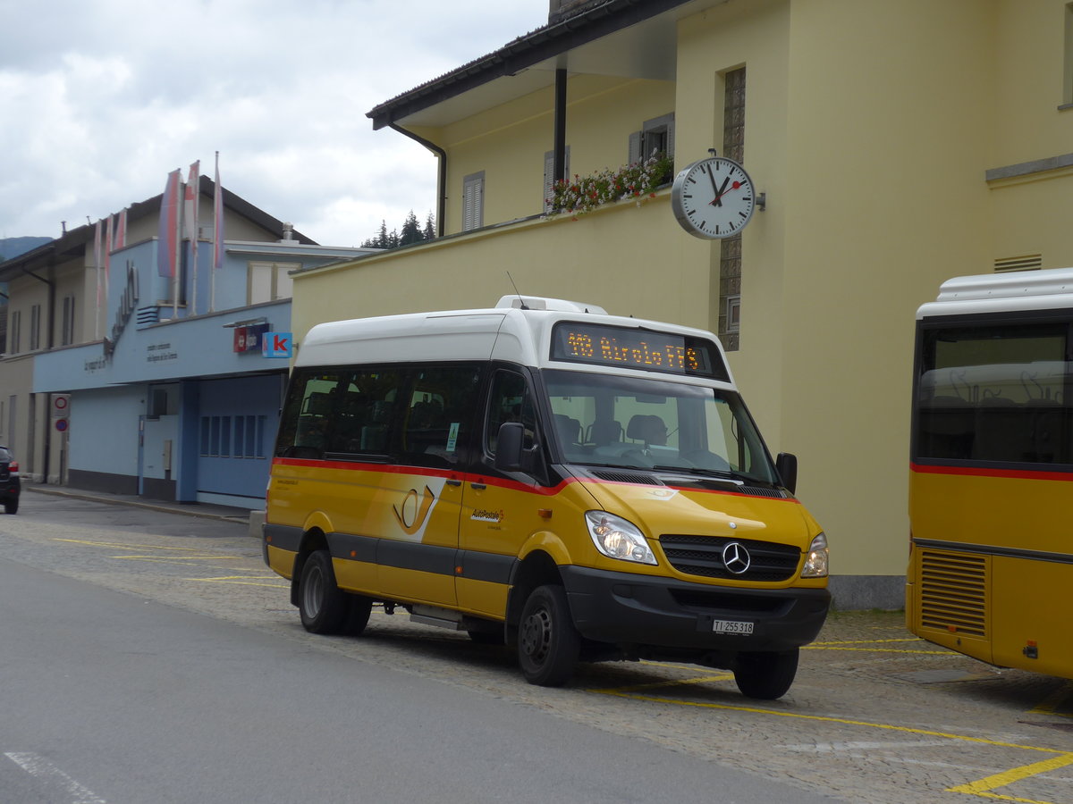 (174'986) - Marchetti, Airolo - TI 255'318 - Mercedes am 18. September 2016 beim Bahnhof Airolo