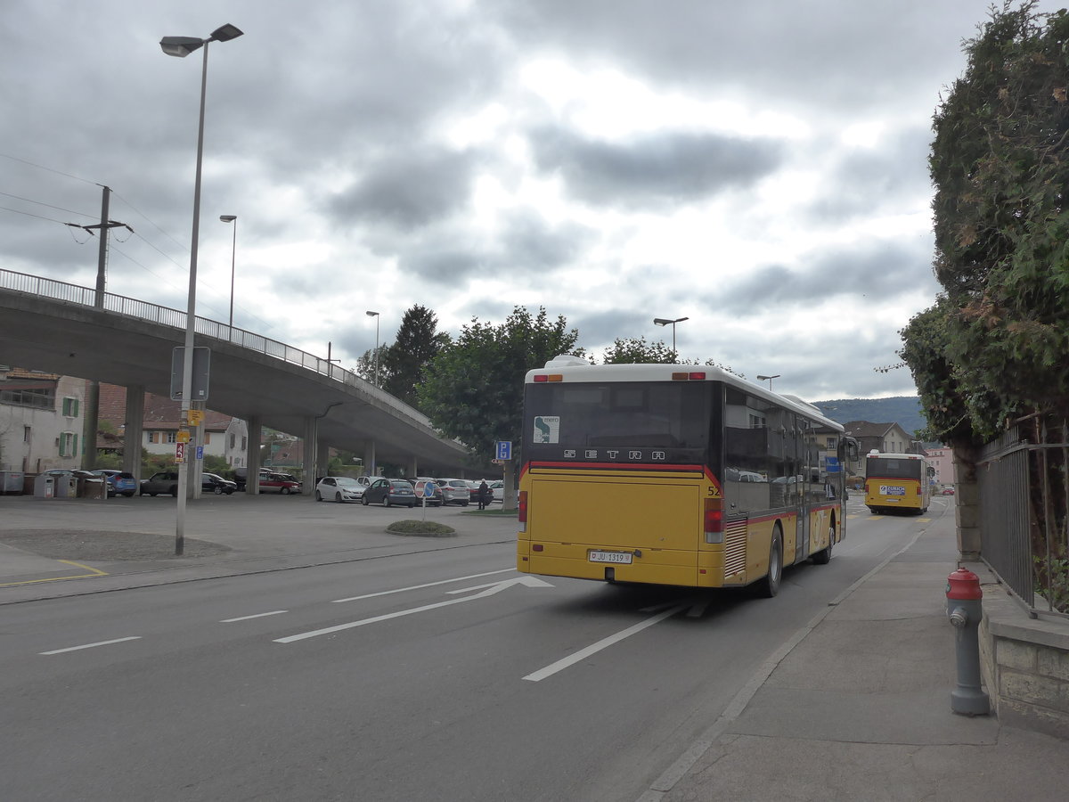 (175'490) - CarPostal Ouest - Nr. 52/JU 1319 - Setra (ex Stucki, Porrentruy Nr. 21) am 7. Oktober 2016 beim Bahnhof Porrentruy