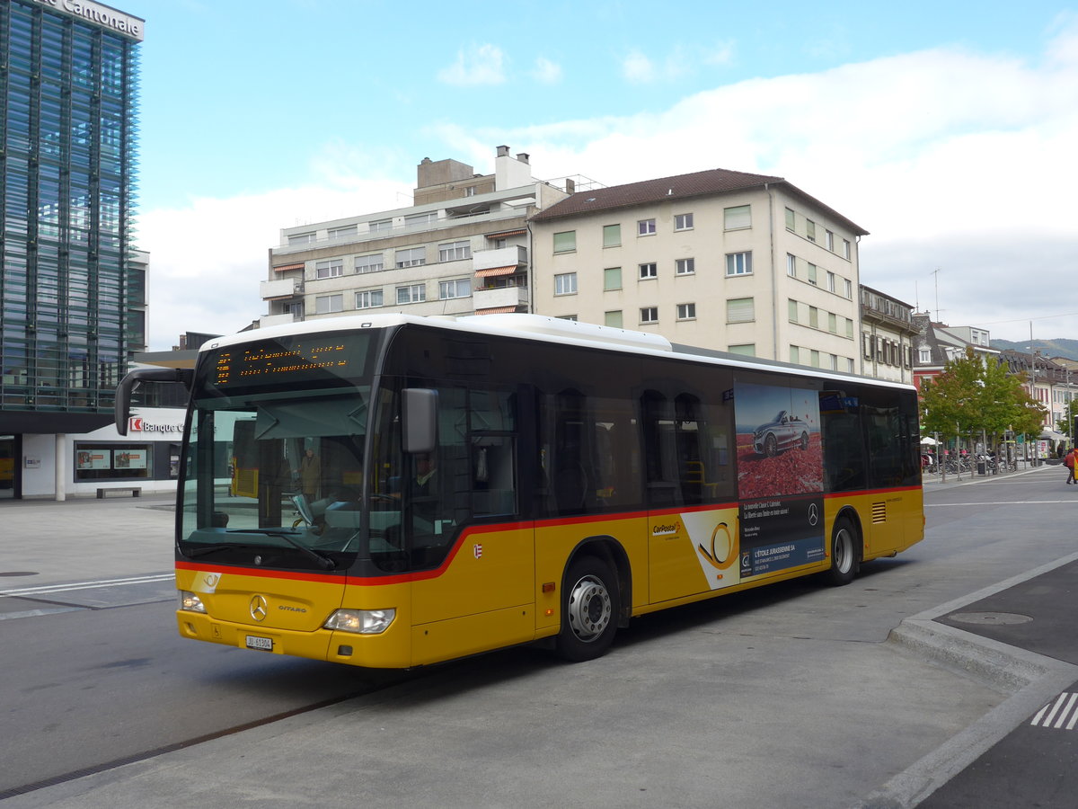 (175'520) - CarPostal Ouest - Nr. 17/JU 61'304 - Mercedes am 7. Oktober 2016 beim Bahnhof Delmont