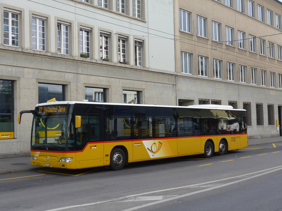 (175'547) - AVA Aarberg - Nr. 4/BE 639'516 - Mercedes am 7. Oktober 2016 in Biel, Bahnhofplatz