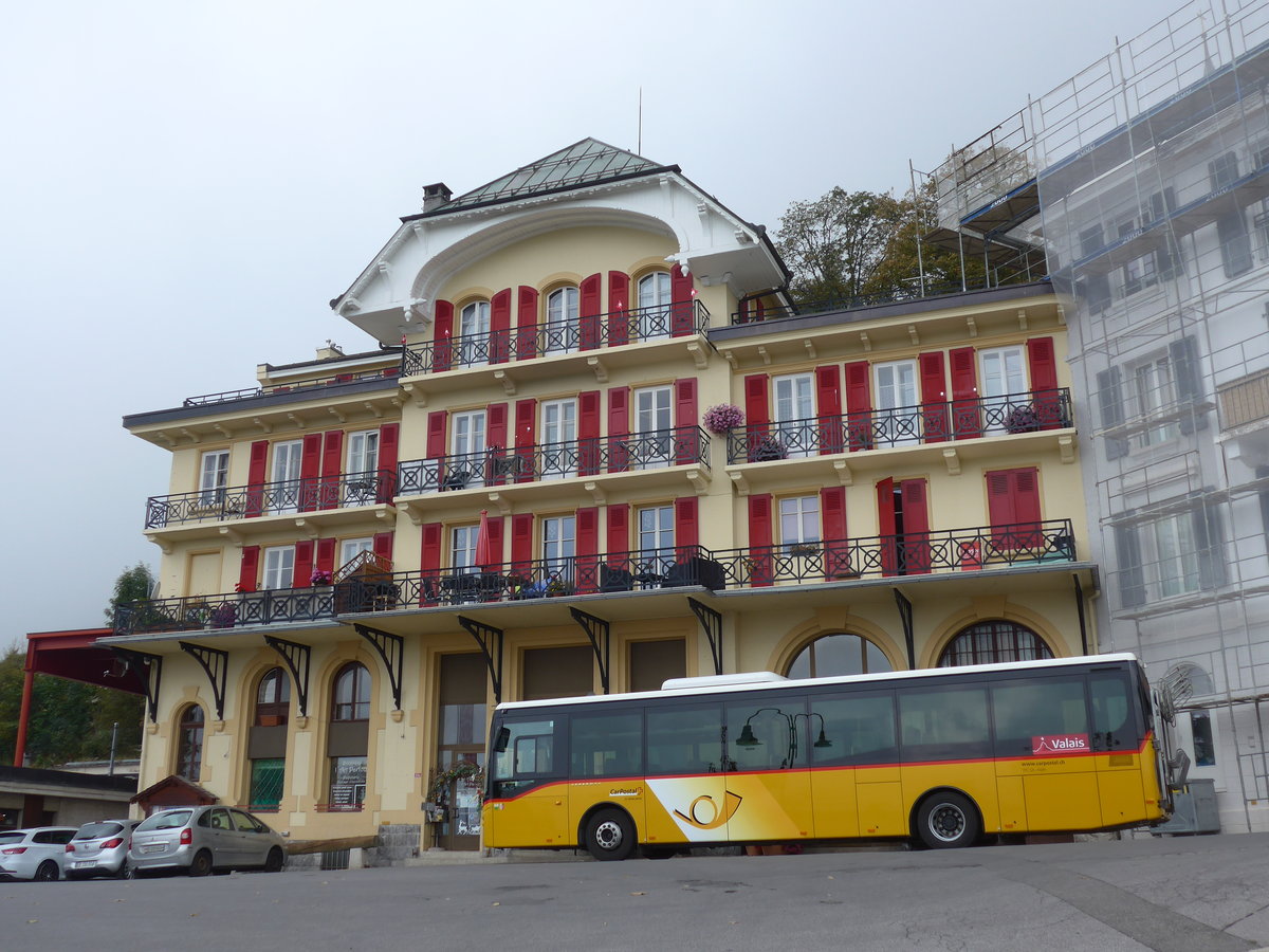 (175'581) - TPC Aigle - VD 1332 - Iveco am 9. Oktober 2016 beim Bahnhof Leysin-Feydey