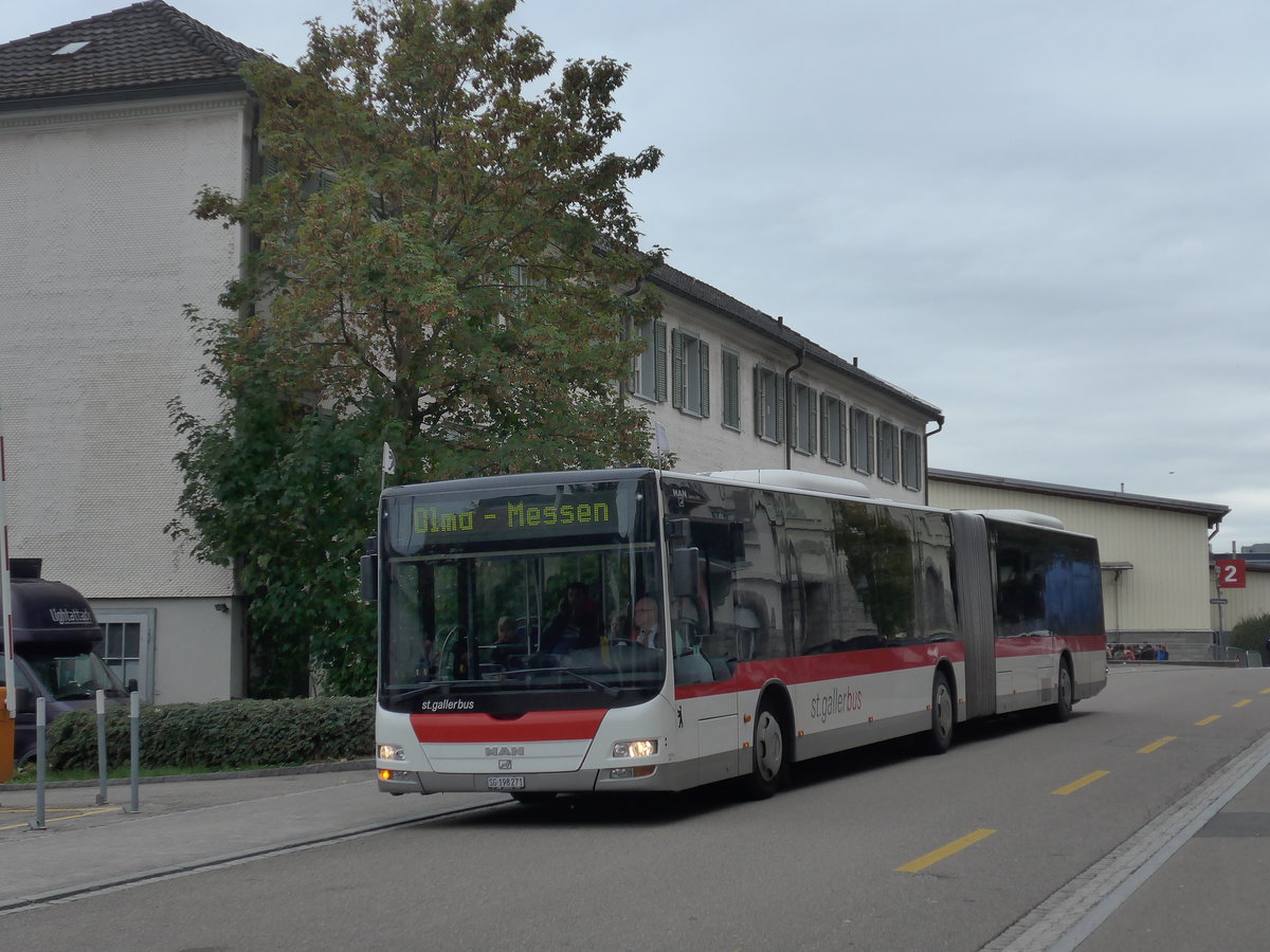 (175'610) - St. Gallerbus, St. Gallen - Nr. 271/SG 198'271 - MAN am 15. Oktober 2016 in St. Gallen, OLMA