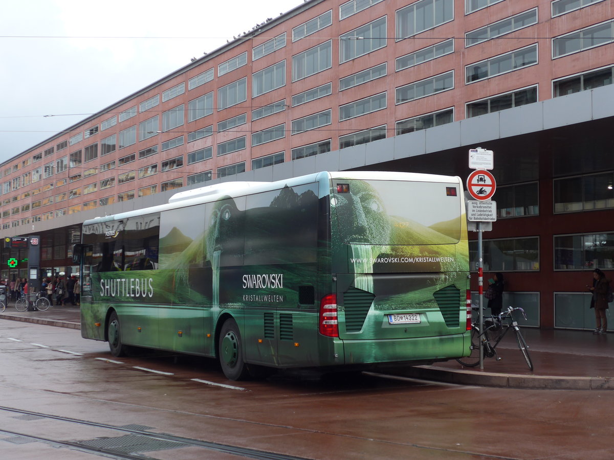 (175'735) - PostBus - BD 14'322 - Mercedes am 18. Oktober 2016 beim Bahnhof Innsbruck