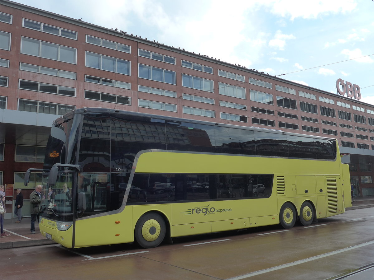 (175'795) - VG Slden - IM OVG 18 - Van Hool am 18. Oktober 2016 beim Bahnhof Innsbruck