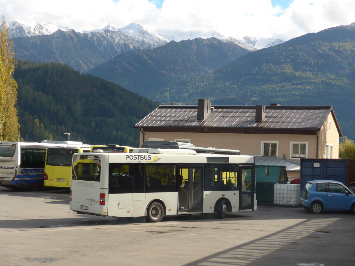 (176'074) - PostBus - PT 12'233 - MAN am 20. Oktober 2016 in Imst, Garage