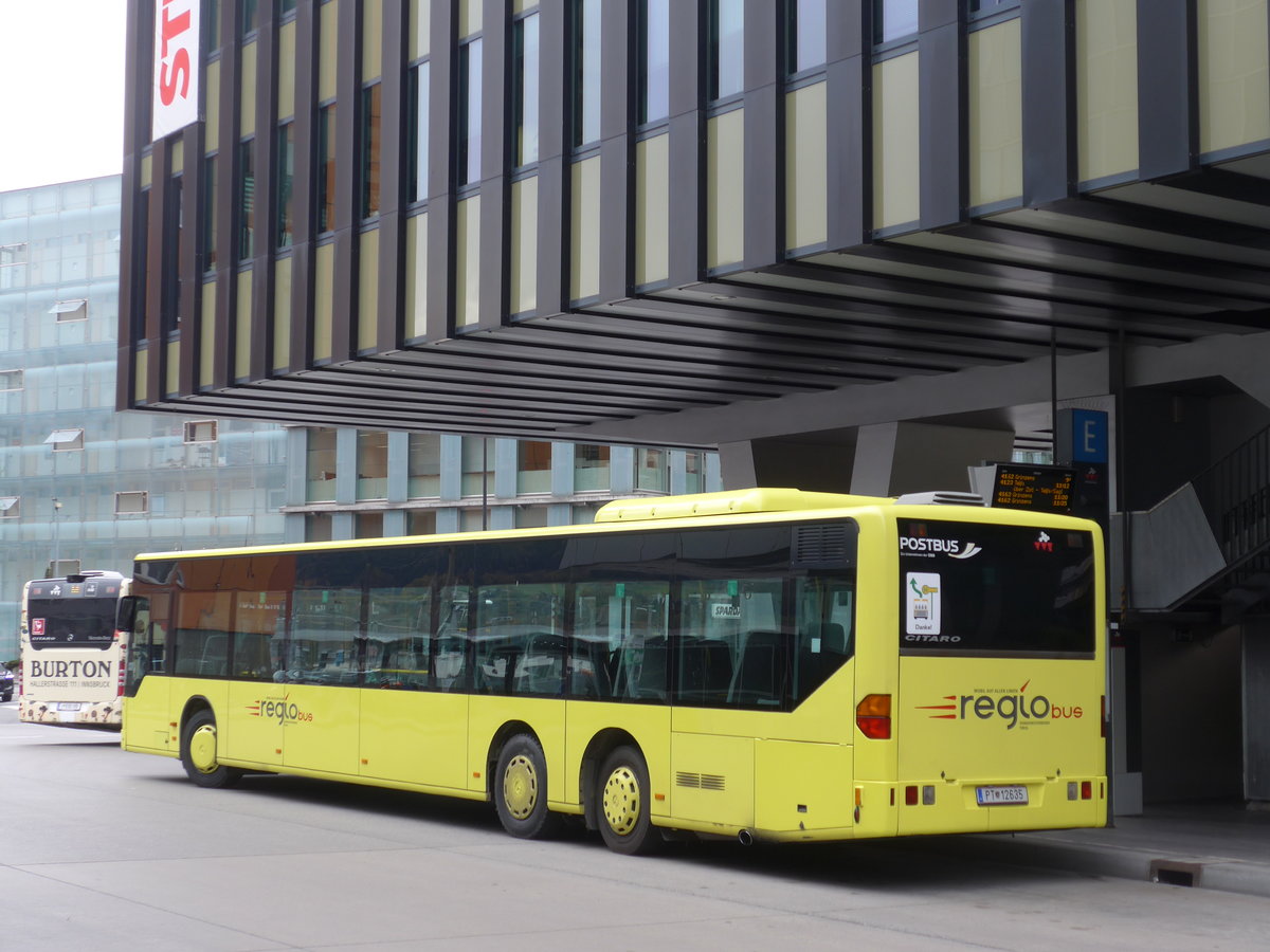 (176'133) - PostBus - PT 12'635 - Mercedes am 21. Oktober 2016 beim Bahnhof Innsbruck