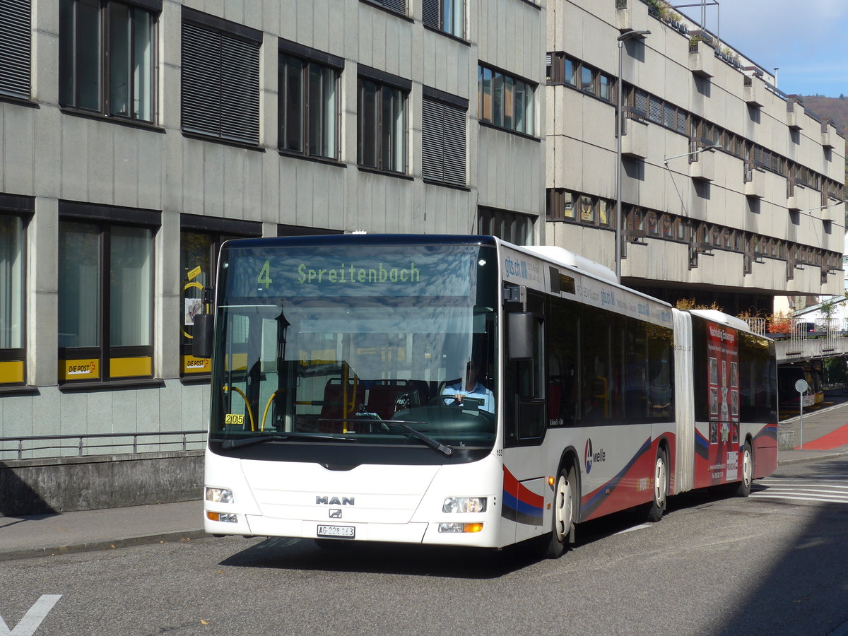 (176'244) - RVBW Wettingen - Nr. 153/AG 228'163 - MAN am 22. Oktober 2016 beim Bahnhof Baden