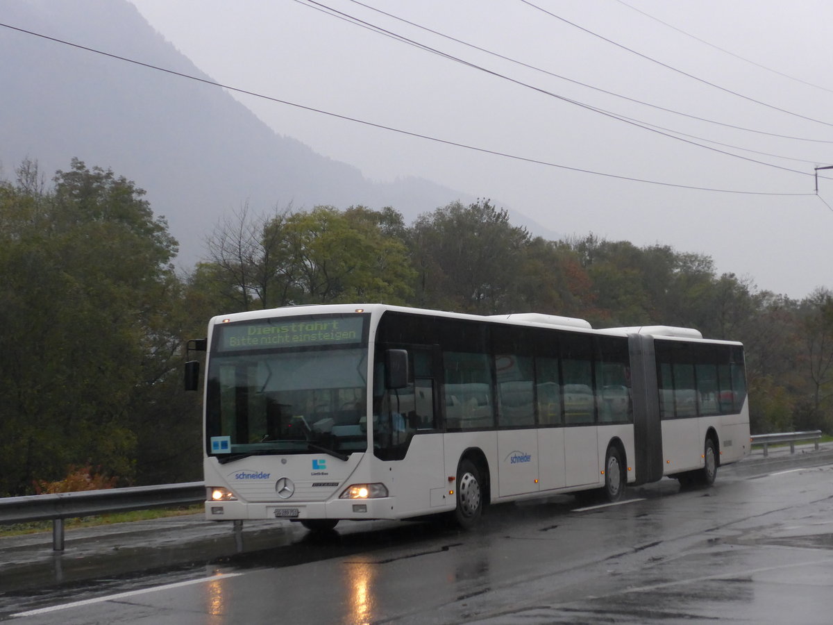 (176'319) - Schneider, Ermenswil - Nr. 7/SG 289'751 - Mercedes am 23. Oktober 2016 beim Bahnhof Ziegelbrcke