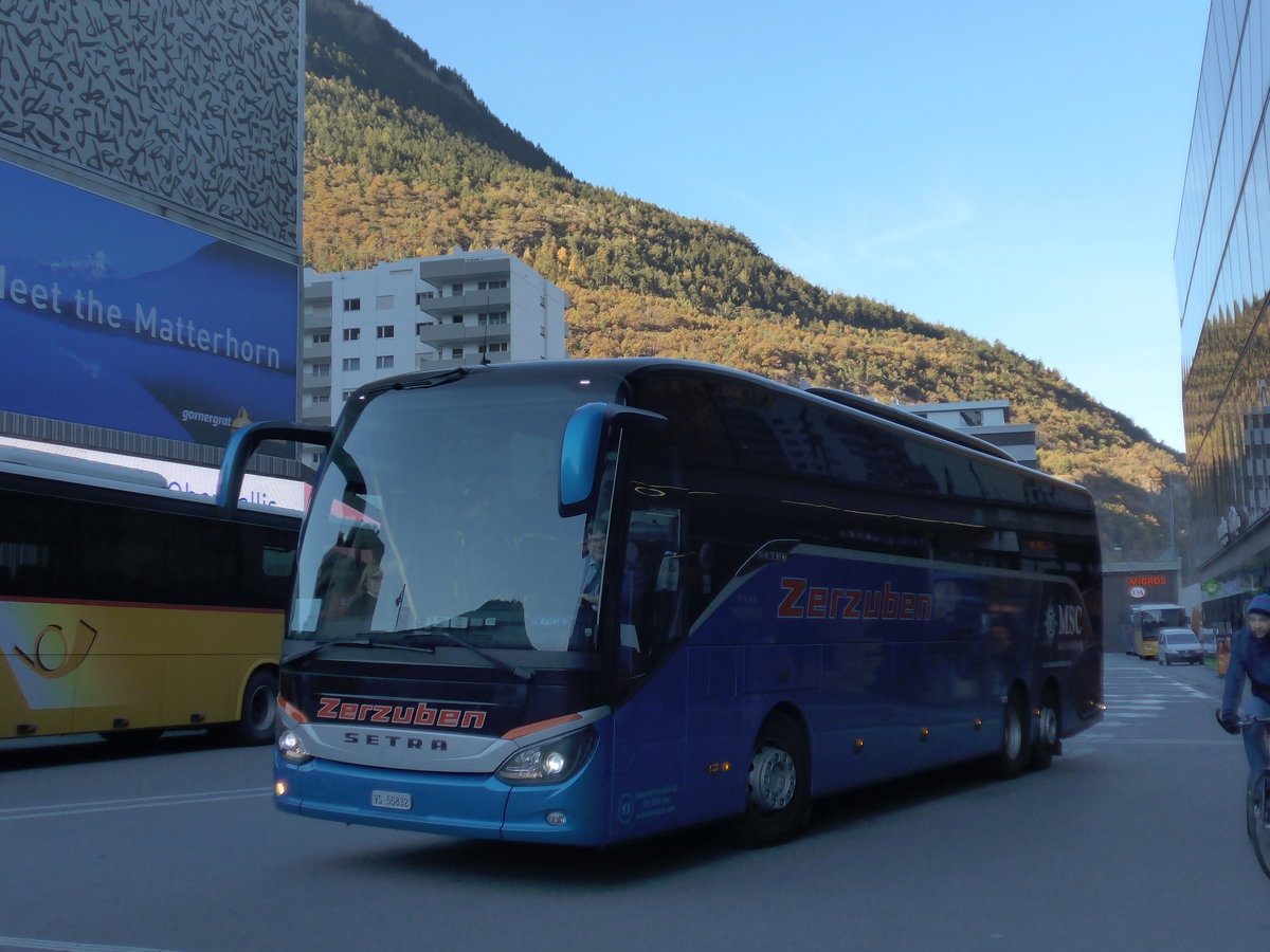 (176'364) - Zerzuben, Visp-Eyholz - Nr. 11/VS 55'832 - Setra am 30. Oktober 2016 beim Bahnhof Visp