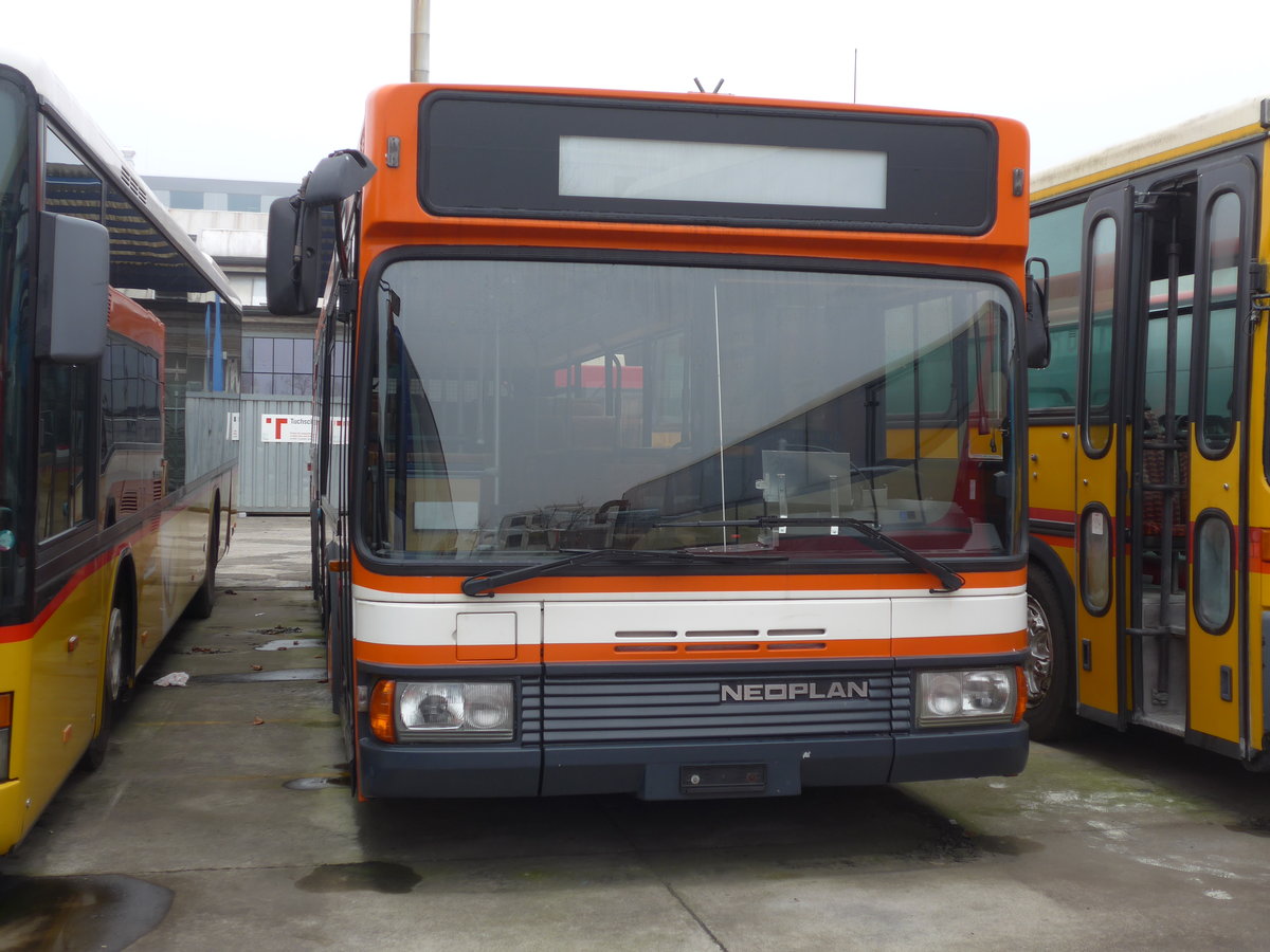 (176'459) - AOT Amriswil - Nr. 4 - Neoplan am 4. November 2016 in Frauenfeld, Langdorfstrasse