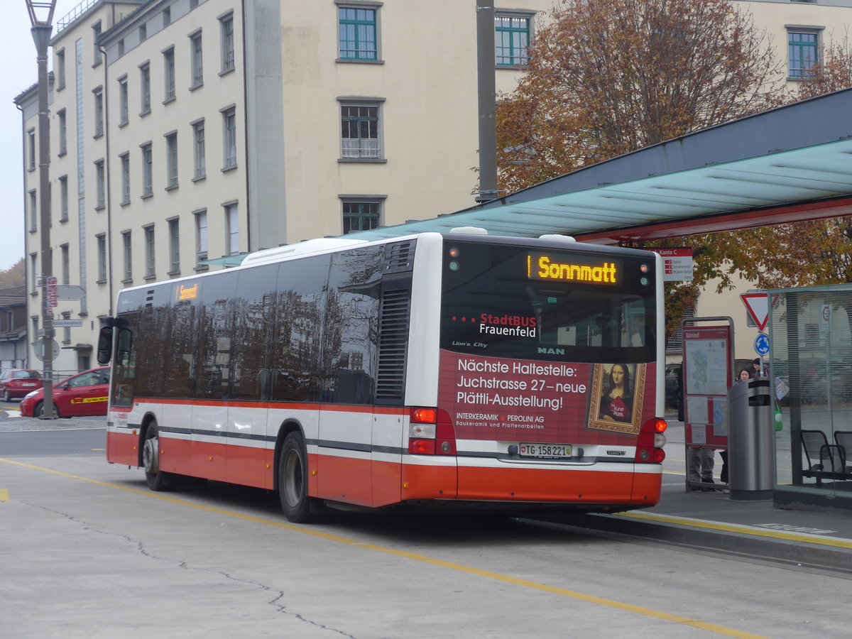 (176'499) - PostAuto Ostschweiz - TG 158'221 - MAN am 4. November 2016 beim Bahnhof Frauenfeld