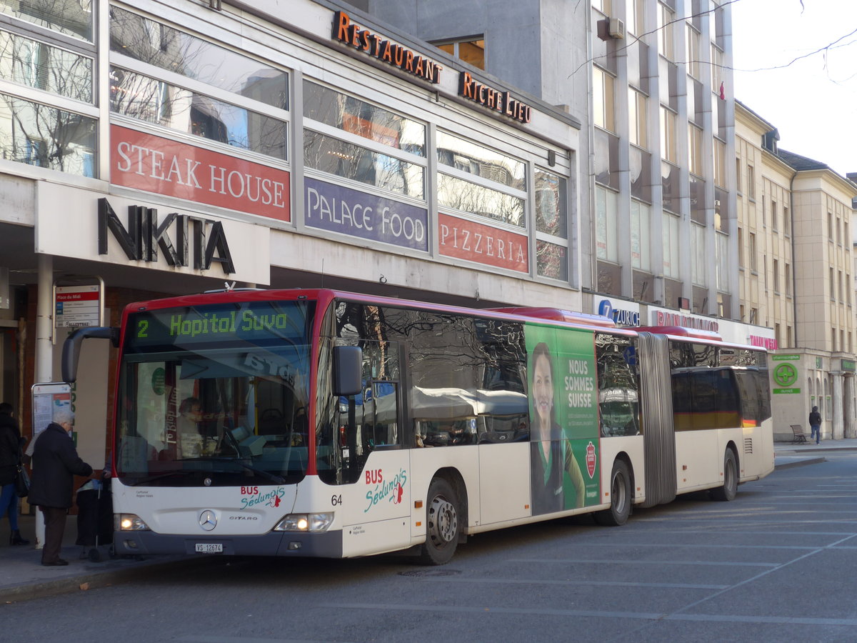 (176'604) - PostAuto Wallis - Nr. 64/VS 12'674 - Mercedes (ex Lathion, Sion Nr. 64) am 12. November 2016 in Sion, Place du Midi