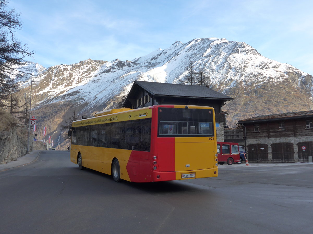 (177'371) - Aus Dnemark: ARRIVA - Nr. 1998/VS 455'774 - Ebusco am 26. Dezember 2016 in Saas-Fee, Postautostation (Einsatz PostAuto)