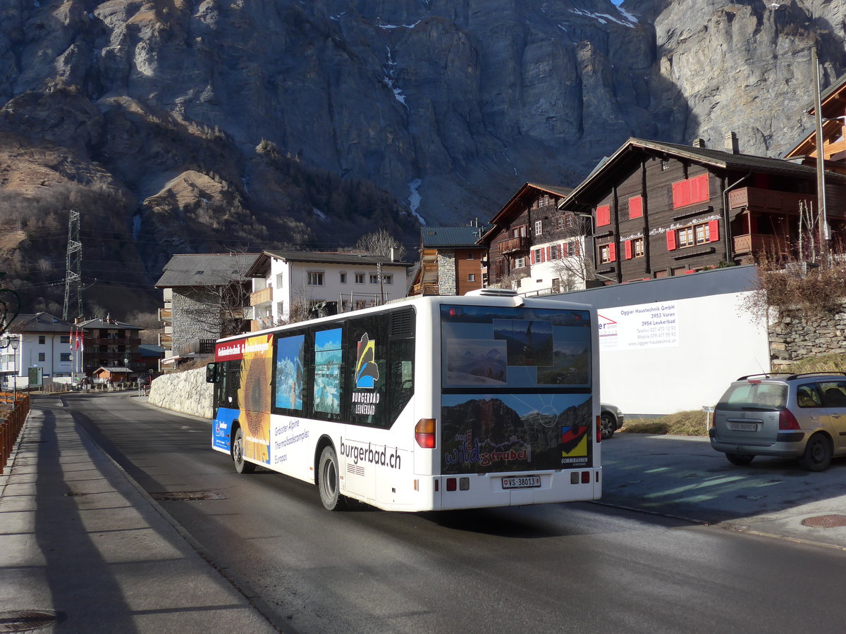 (177'391) - LLB Susten - Nr. 13/VS 38'013 - Mercedes am 26. Dezember 2016 in Leukerbad, Lichtenstrasse