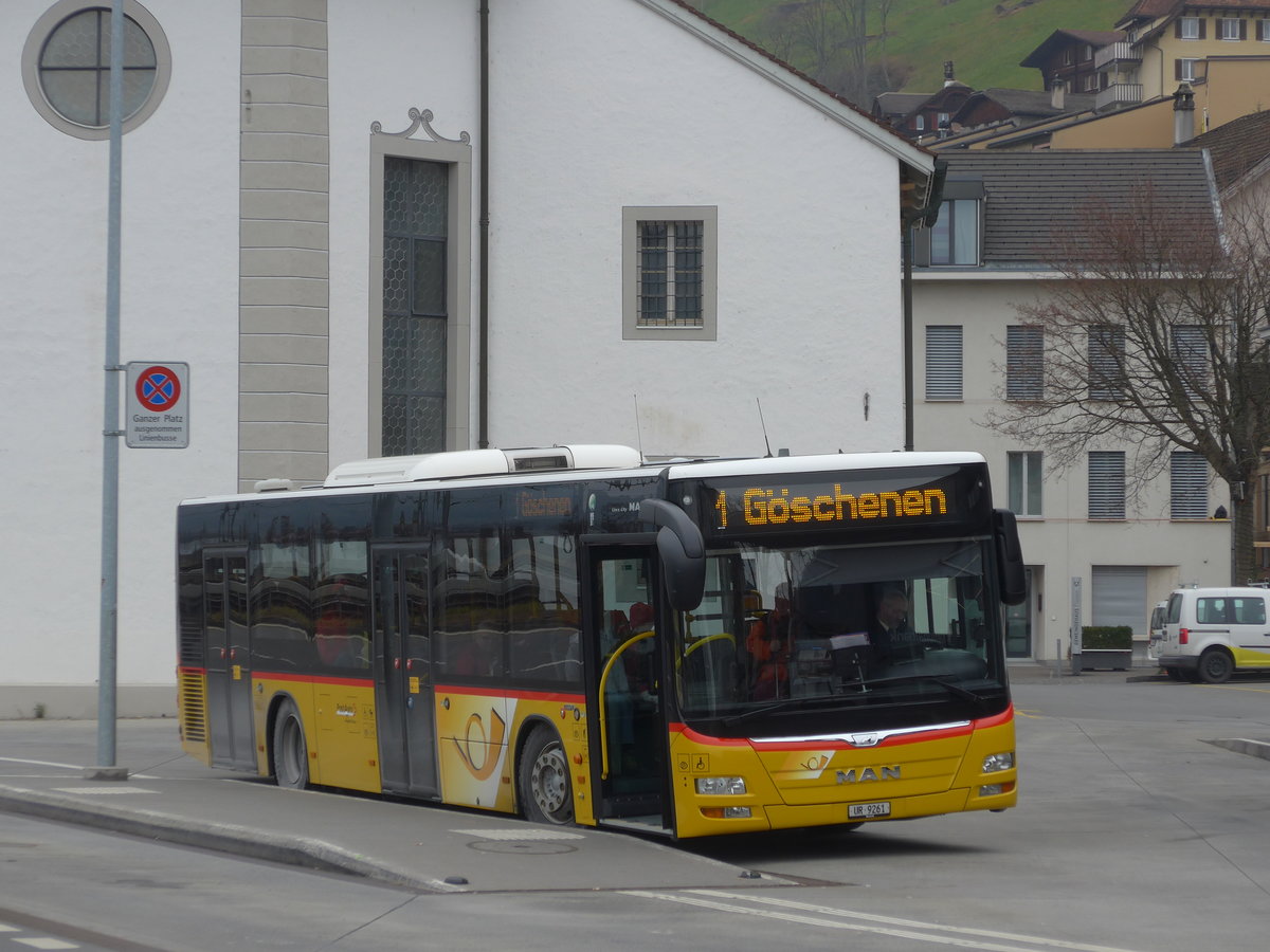 (177'482) - Mattli, Wassen - UR 9261 - MAN am 30. Dezember 2016 in Flelen, Hauptplatz