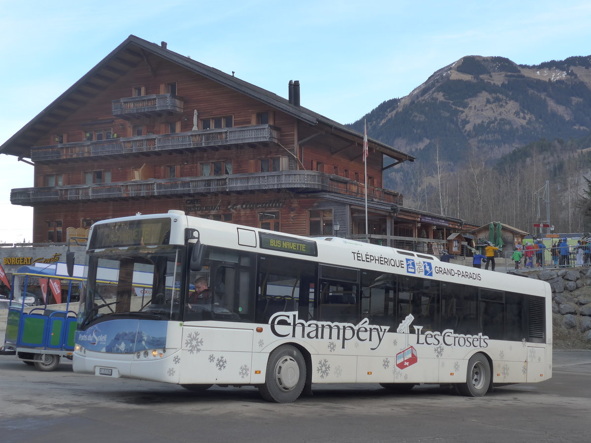 (177'563) - TPC Aigle - Nr. 16/VS 353'284 - Solaris (ex ATE Bus, Effretikon Nr. 45) am 2. Januar 2017 beim Bahnhof Champry