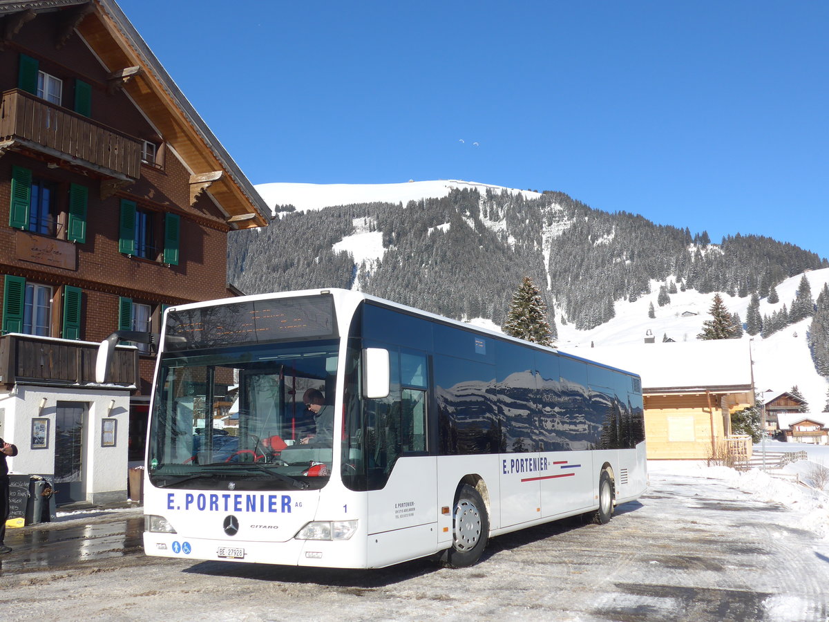 (178'003) - Portenier, Adelboden - Nr. 1/BE 27'928 - Mercedes (ex FRA-Bus, D-Frankfurt) am 9. Januar 2017 in Adelboden, Gilbach