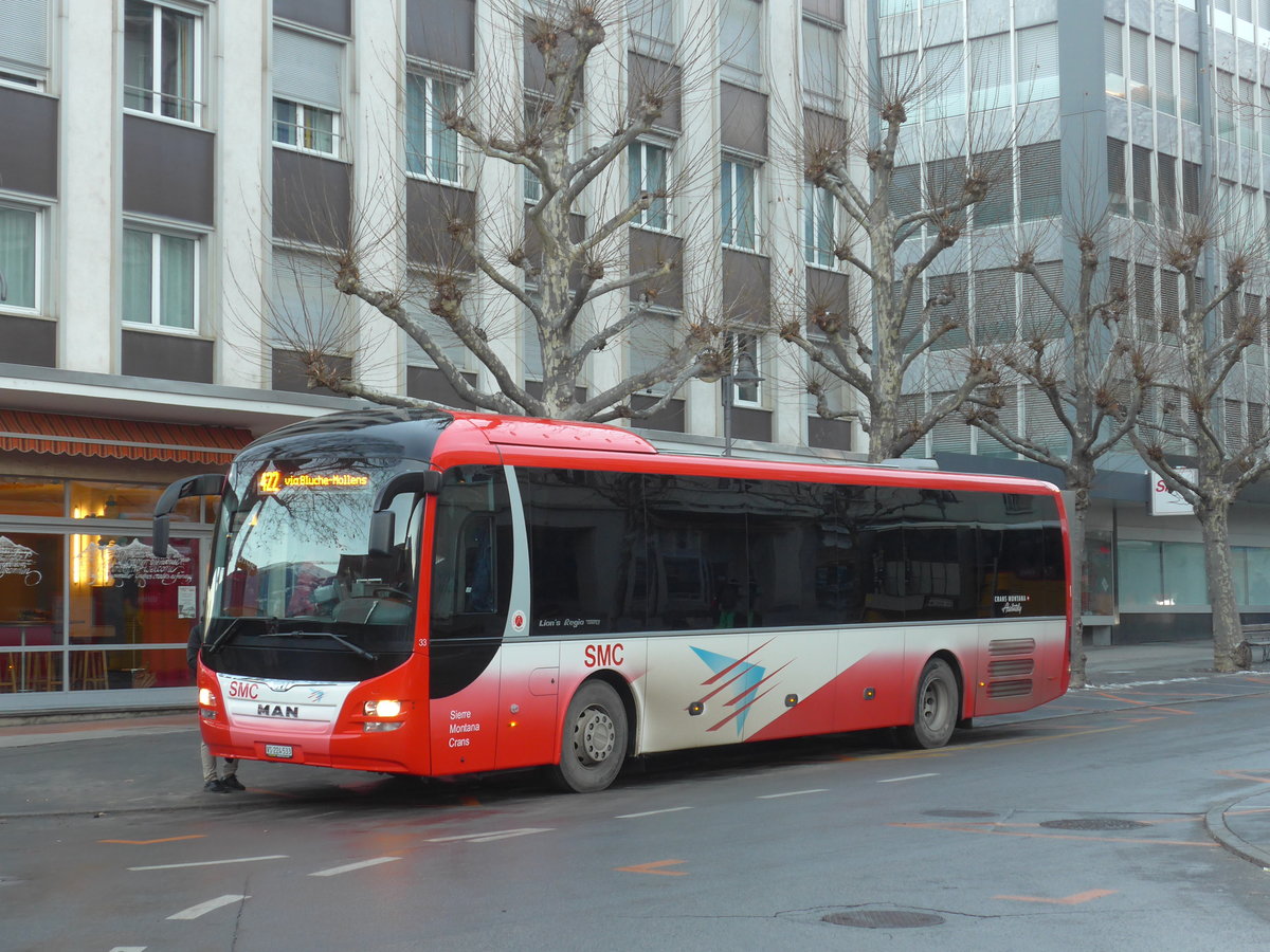 (178'072) - SMC Montana - Nr. 33/VS 224'533 - MAN am 21. Januar 2017 beim Bahnhof Sierre (prov. Haltestelle)