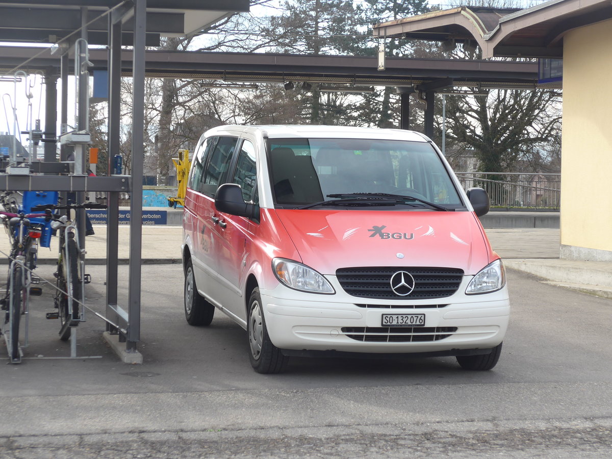 (178'801) - BGU Grenchen - Nr. 6/SO 132'076 - Mercedes am 4. Mrz 2017 beim Bahnhof Grenchen Sd