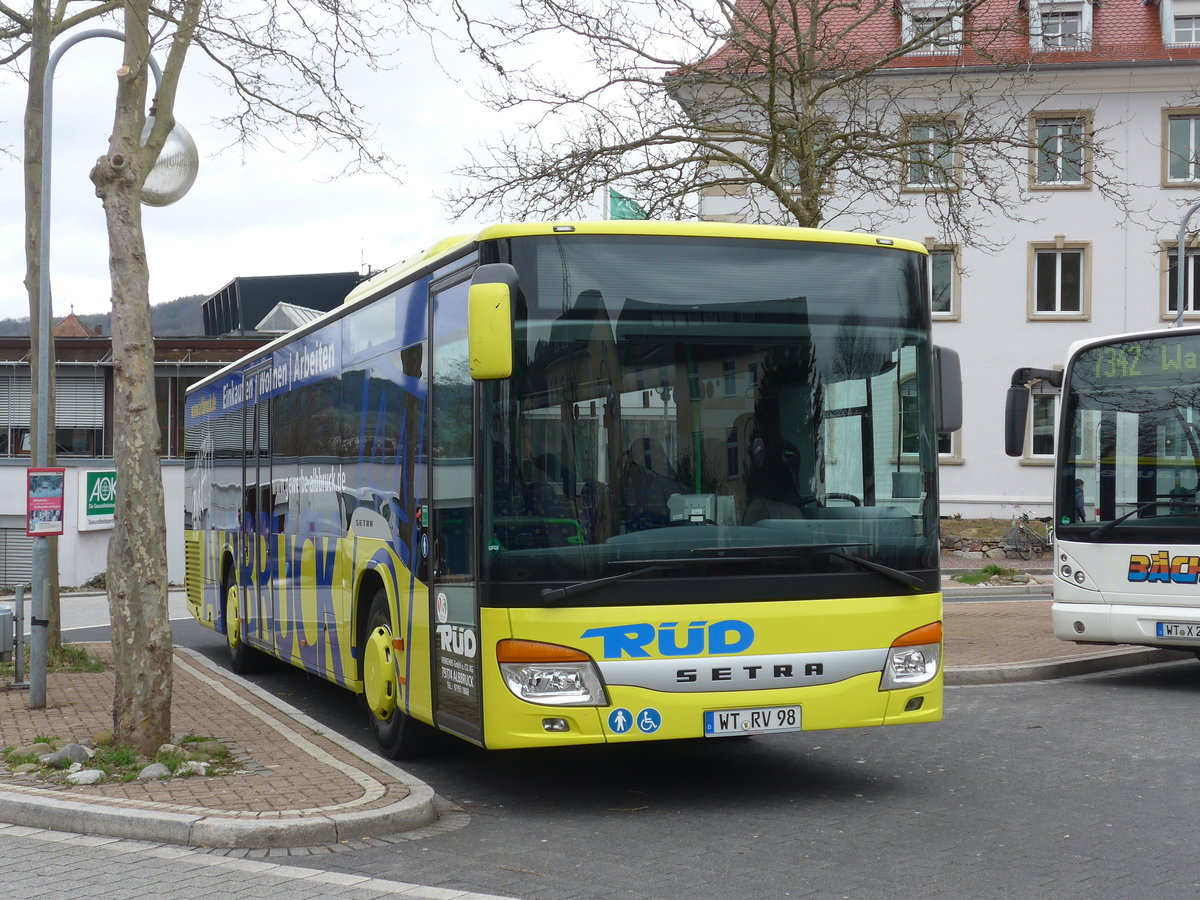 (179'019) - Rd, Albbruck - WT-RV 98 - Setra am 20. Mrz 2017 beim Bahnhof Waldshut