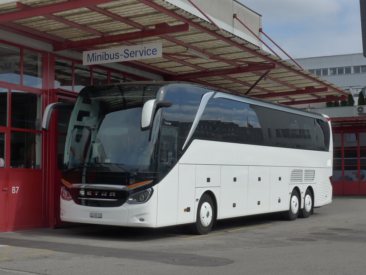 (179'076) - EvoBus, Kloten - ZH 482'816 - Setra am 20. Mrz 2017 in Kloten, EvoBus