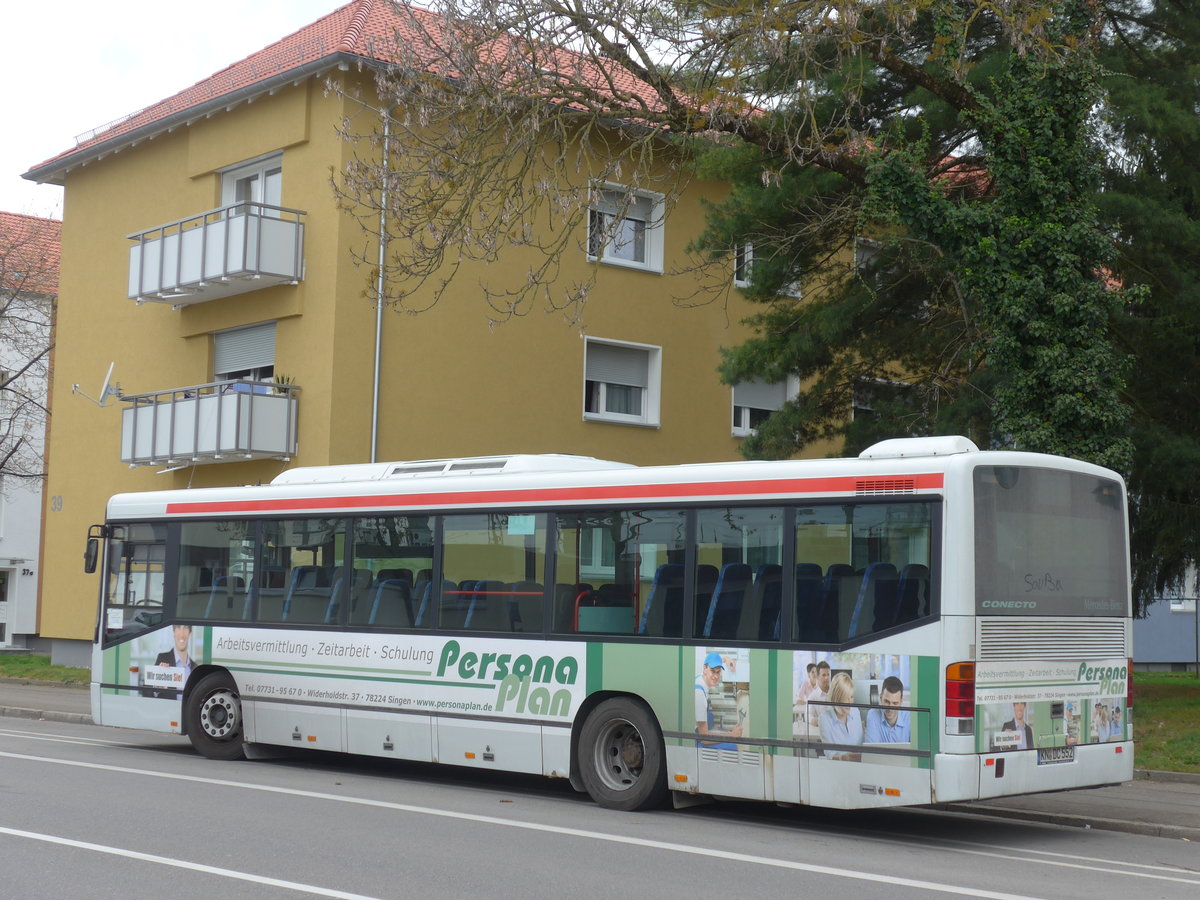 (179'664) - Wetzel, Singen - KN-DC 552 - Mercedes am 17. April 2017 beim Bahnhof Singen