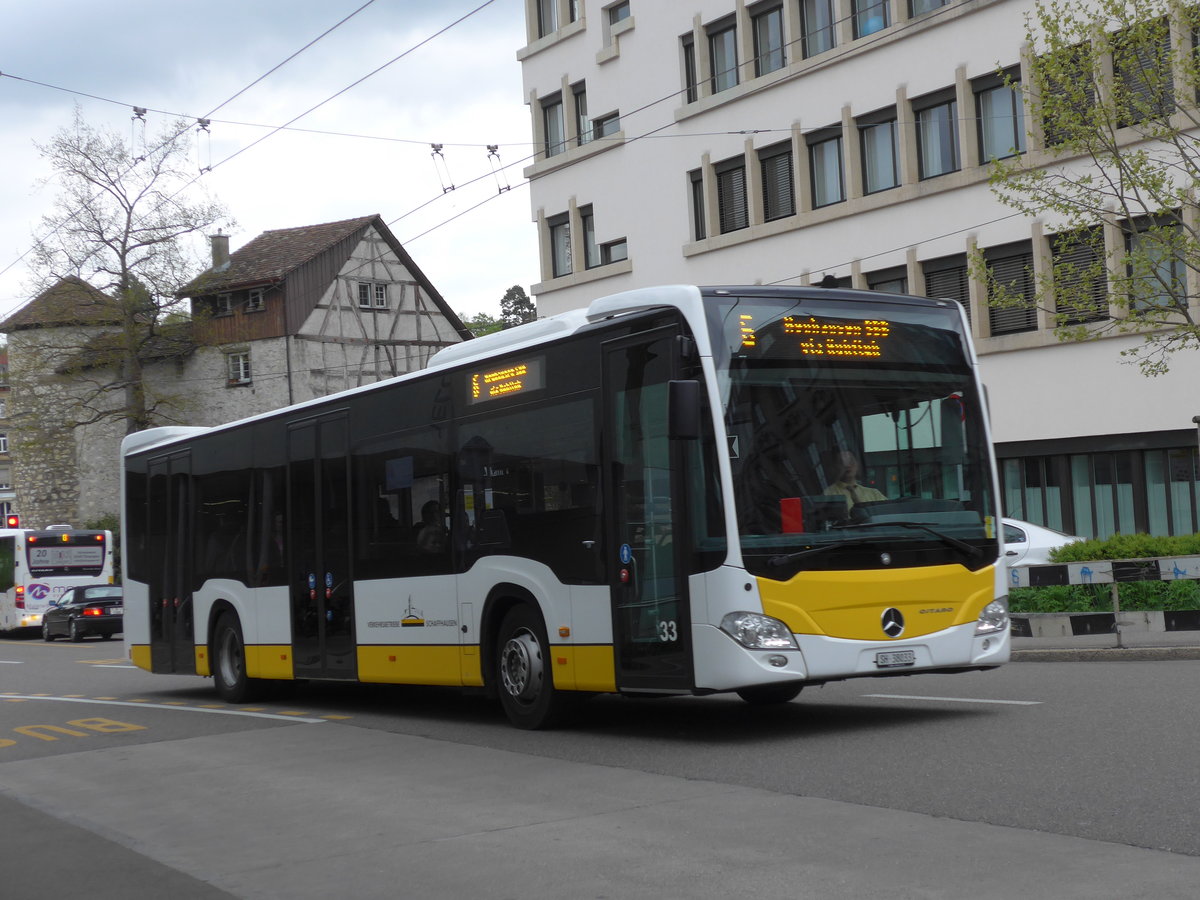 (179'687) - VBSH Schaffhausen - Nr. 33/SH 38'033 - Mercedes am 17. April 2017 beim Bahnhof Schaffhausen