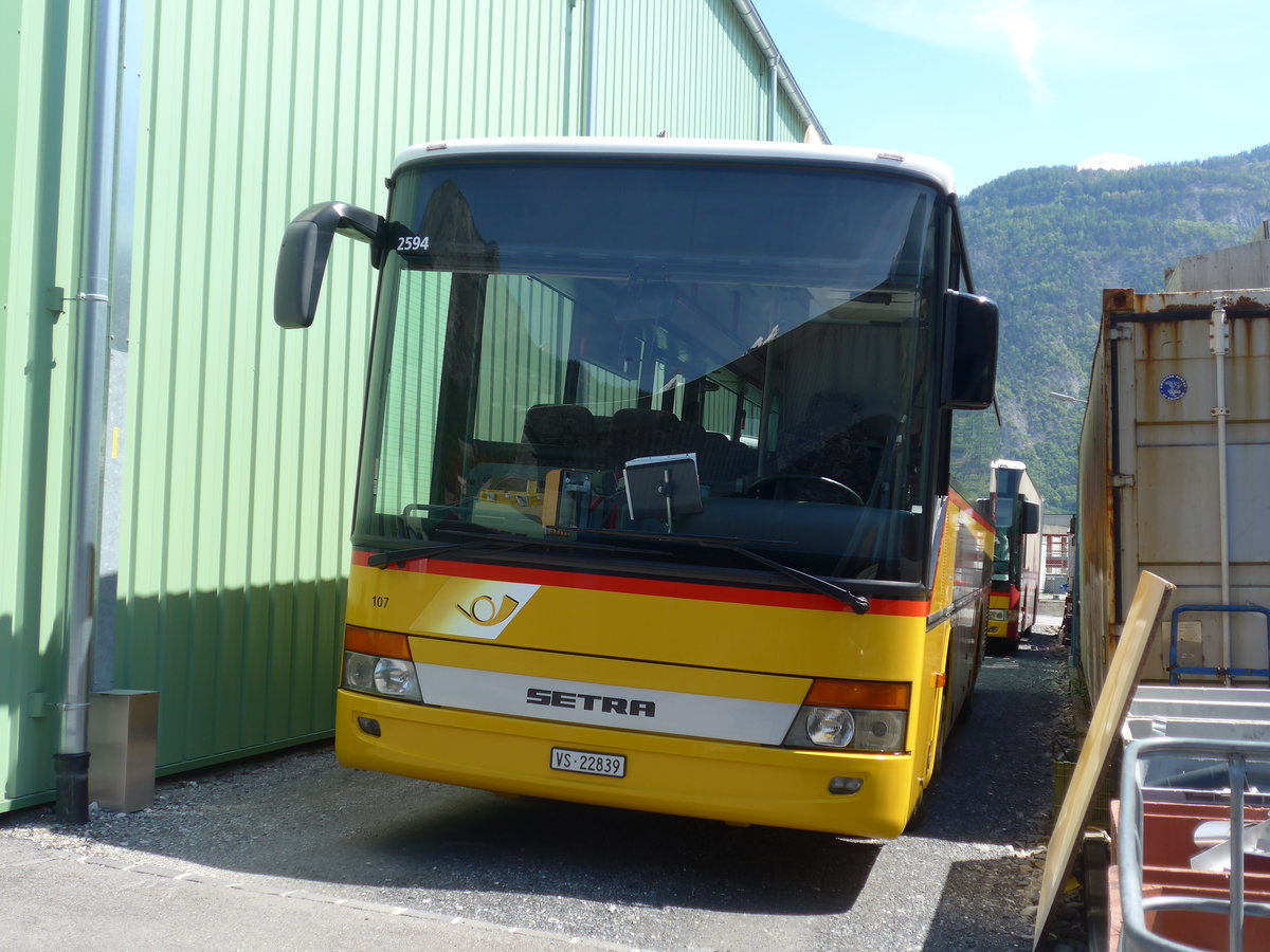 (179'949) - Buchard, Leytron - Nr. 107/VS 22'839 - Setra am 30. April 2017 in Leytron, Garage