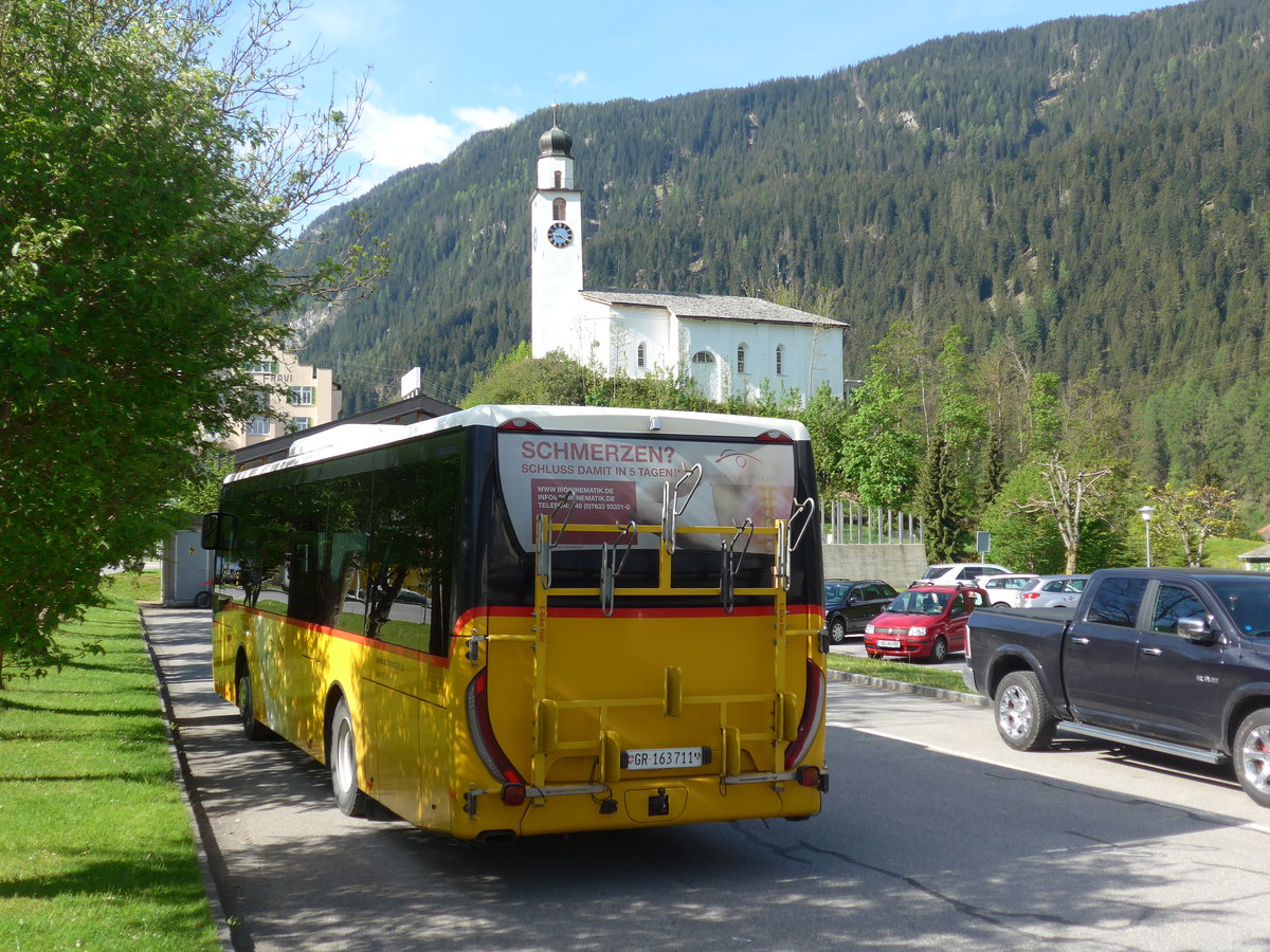 (180'487) - Mark, Andeer - GR 163'711 - Iveco am 23. Mai 2017 in Andeer, Parkplatz