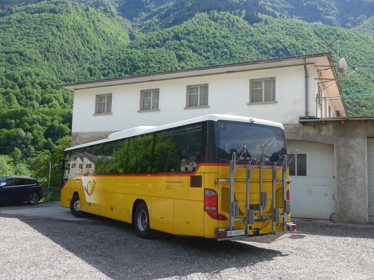 (180'505) - TpM, Mesocco - Nr. 7/GR 108'007 - Setra am 23. Mai 2017 in Mesocco, Stazione