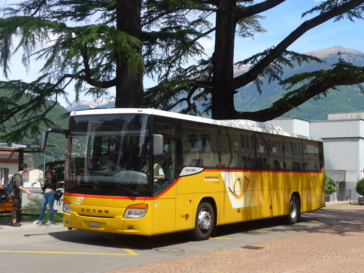 (180'550) - TpM, Mesocco - Nr. 7/GR 108'007 - Setra am 23. Mai 2017 beim Bahnhof Bellinzona