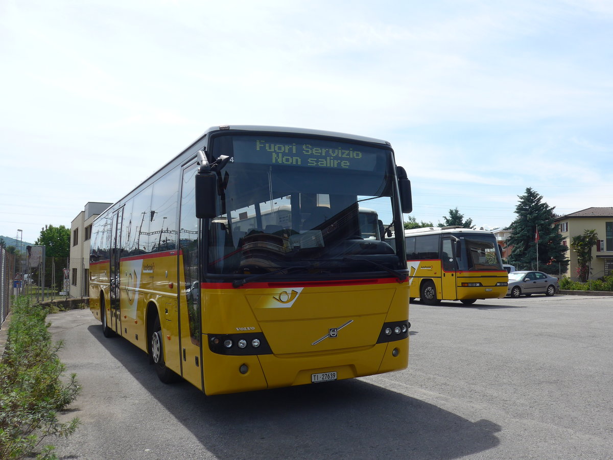 (180'595) - Autopostale, Mendrisio - TI 27'639 - Volvo am 23. Mai 2017 in Mendrisio, Garage