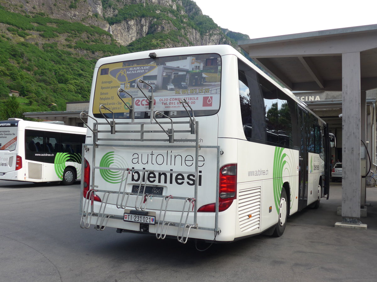 (180'621) - ABl Biasca - Nr. 21/TI 231'021 - Setra am 23. Mai 2017 in Biasca, Garage