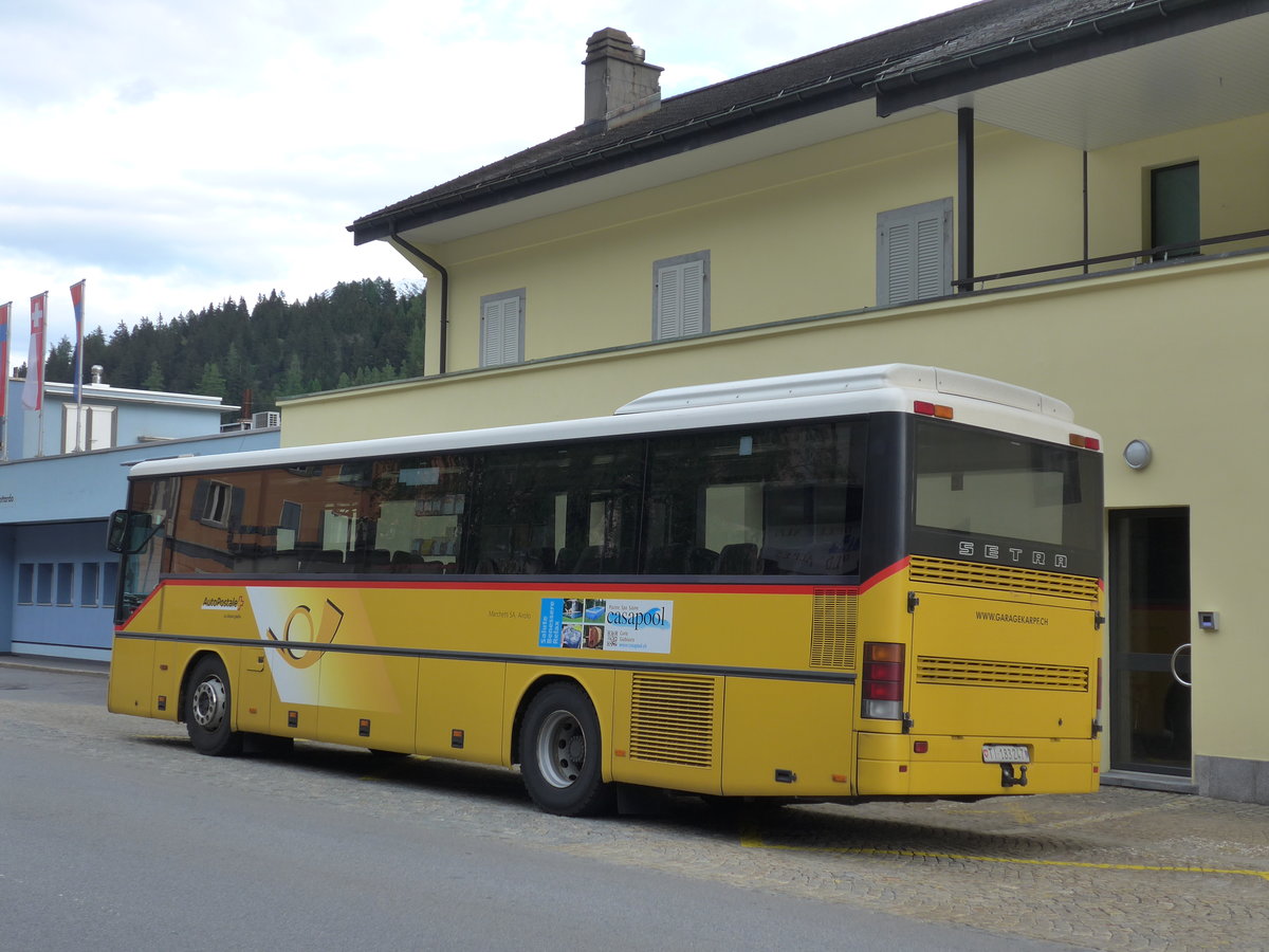 (180'653) - Marchetti, Airolo - TI 183'247 - Setra (ex Nr. 6) am 23. Mai 2017 beim Bahnhof Airolo