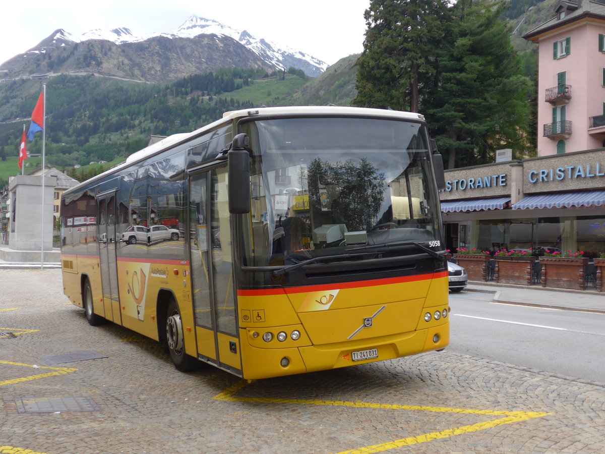 (180'661) - Barenco, Faido - TI 241'031 - Volvo am 23. Mai 2017 beim Bahnhof Airolo