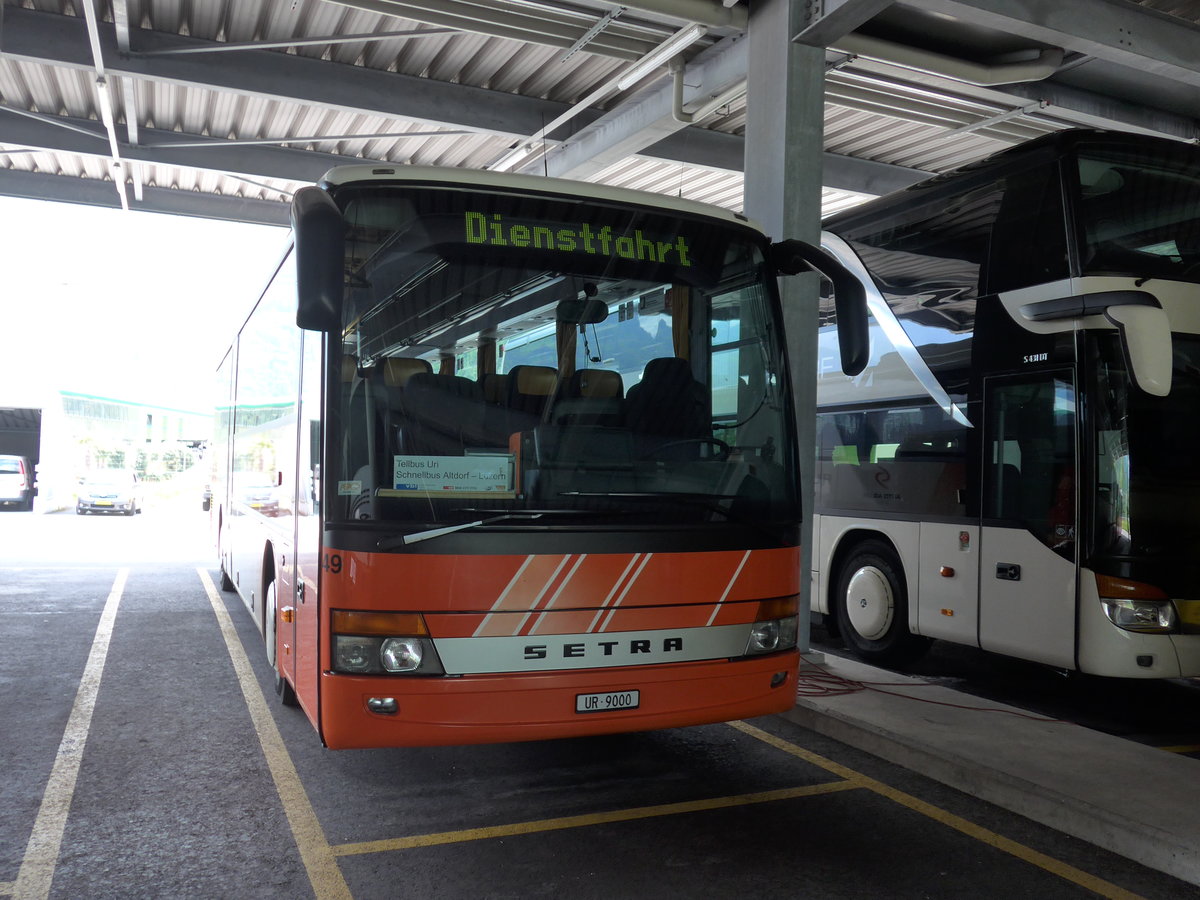 (180'707) - AAGU Altdorf - Nr. 49/UR 9000 - Setra am 24. Mai 2017 in Schattdorf, Garage