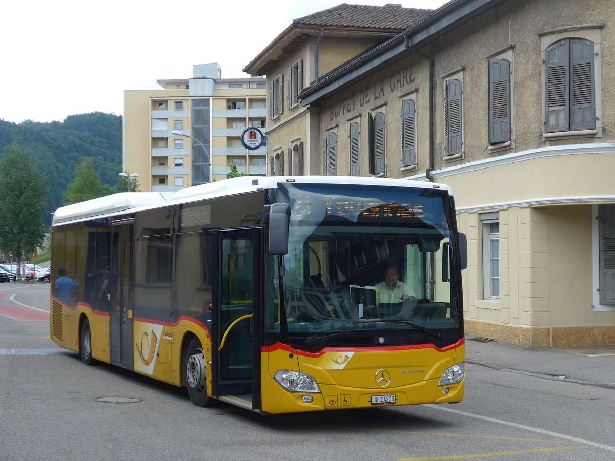 (181'052) - TSPG Saignelgier - JU 24'203 - Mercedes am 12. Juni 2017 beim Bahnhof Tavannes