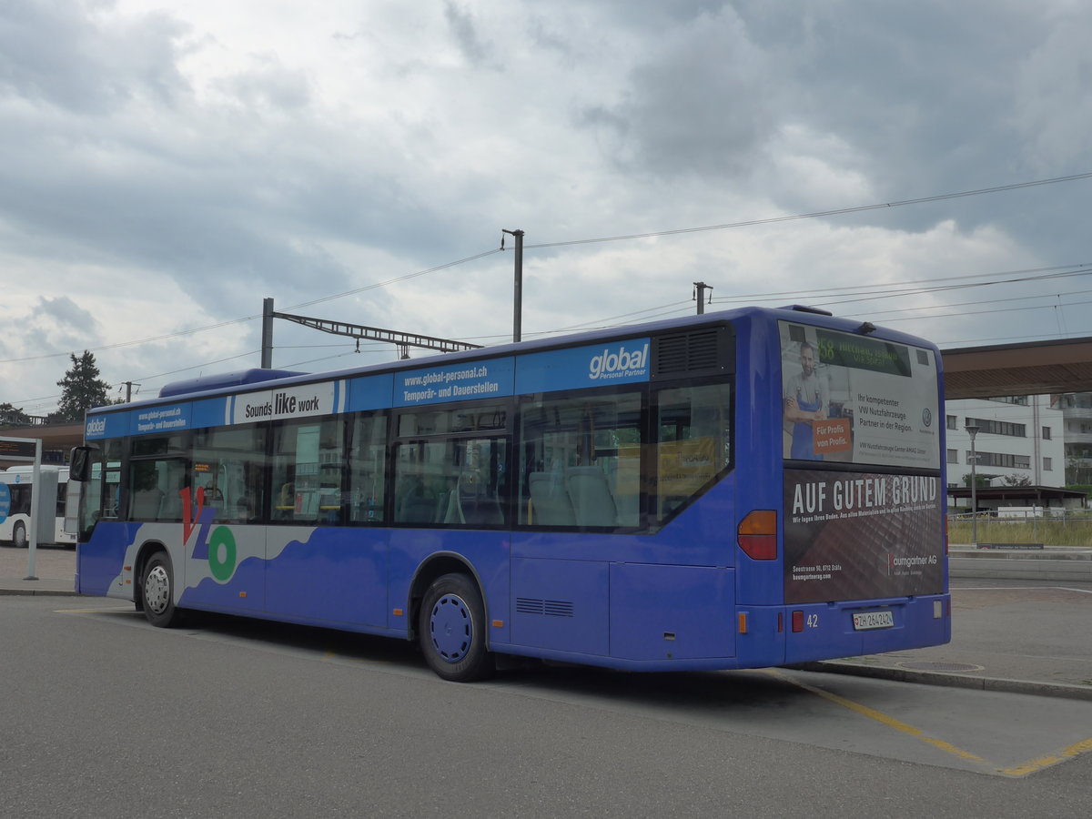 (181'964) - VZO Grningen - Nr. 42/ZH 264'242 - Mercedes am 10. Juli 2017 beim Bahnhof Wetzikon