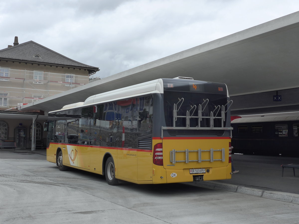 (182'290) - PostAuto Graubnden - GR 163'695 - Mercedes am 24. Juli 2017 beim Bahnhof St. Moritz