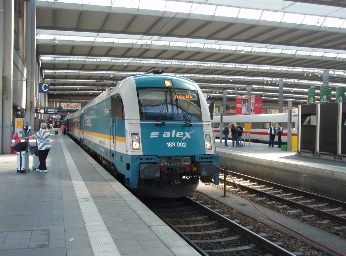 183 002 der Vogtlandbahn als ALX nach Prag in Mnchen Hbf. 08.09.2014
