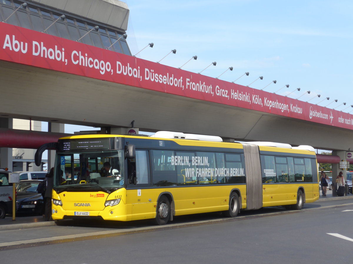 (183'370) - BVG Berlin - Nr. 4432/B-V 4432 - Scania am 10. August 2017 in Berlin, Flughafen Tegel