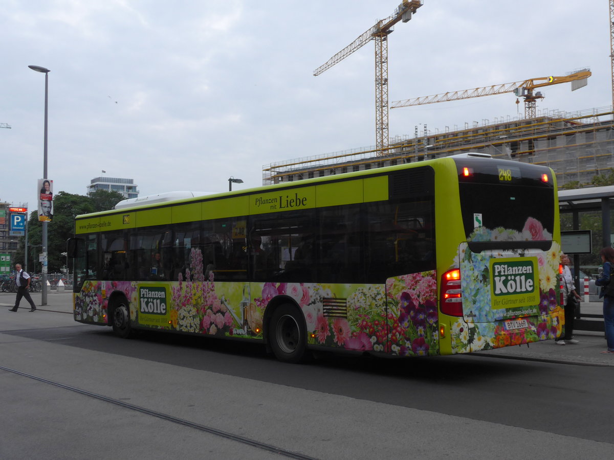 (183'404) - BVG Berlin - Nr. 1669/B-V 1669 - Mercedes am 10. August 2017 beim Bahnhof Berlin Ost