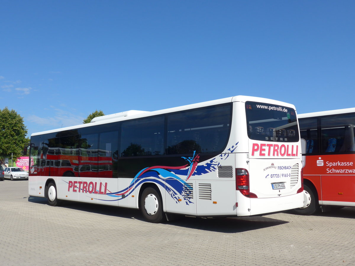 (183'896) - Petrolli, Niedereschach - VS-PN 400 - Setra am 23. August 2017 in Bad Drrheim, Garage Luschin