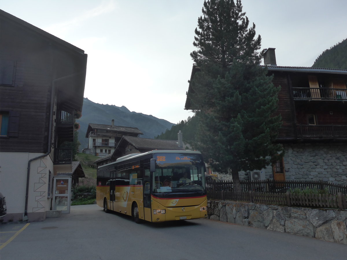 (184'119) - PostAuto Wallis - Nr. 5/VS 355'167 - Irisbus am 25. August 2017 in Les Haudres, Post