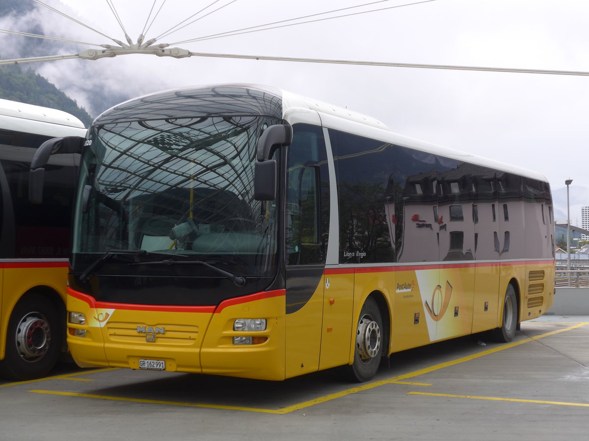 (184'774) - PostAuto Graubnden - GR 162'991 - MAN am 16. September 2017 in Chur, Postautostation