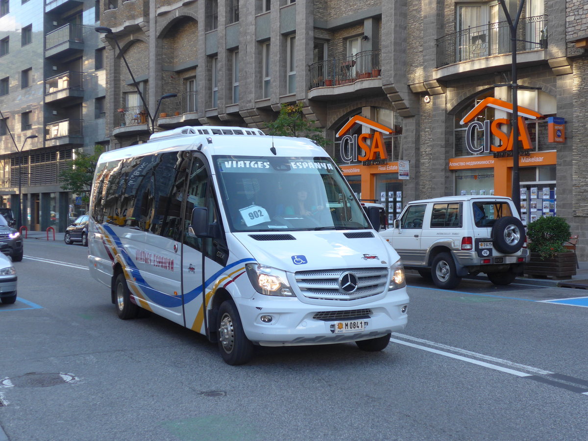 (185'423) - Viatges Espany, Sant Juli de Lria - M0841 - Mercedes am 27. September 2017 in La Massana, Les Entrades